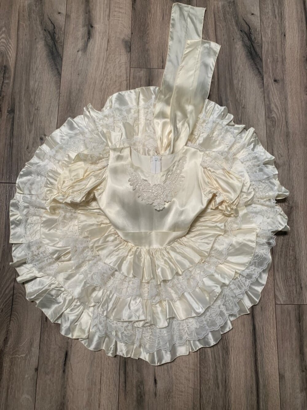 VTG LollyPop Design Toddler 4 Ruffled Cream Satin Lace Dress Daddeese Lil Prince